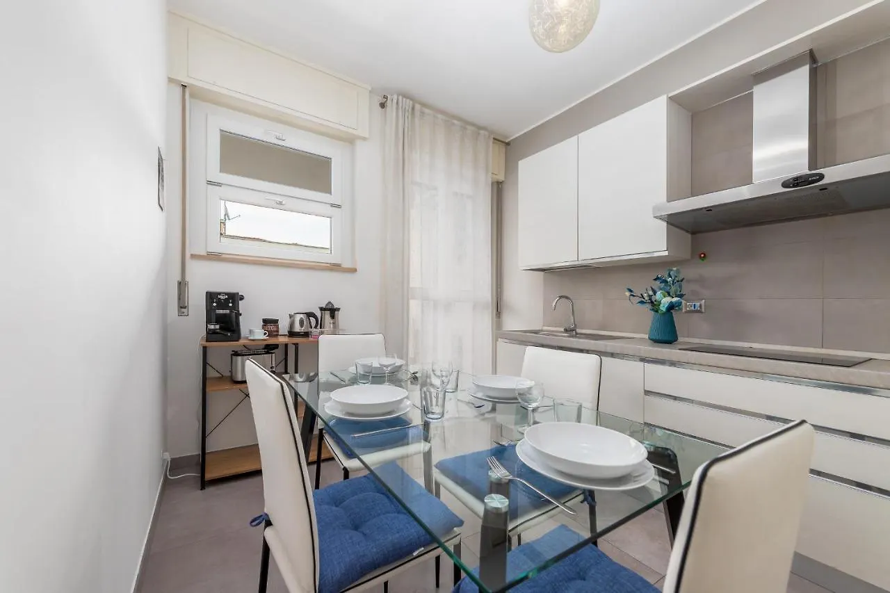 Niguarda-Zara Xxl Home,Two Balconies,Wifi,Family Milan