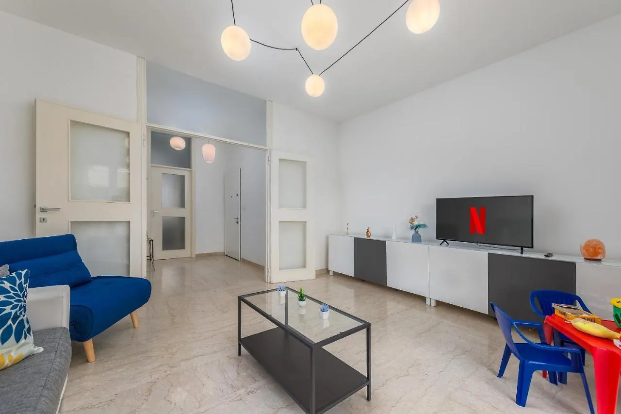 Niguarda-Zara Xxl Home,Two Balconies,Wifi,Family Milan Italy