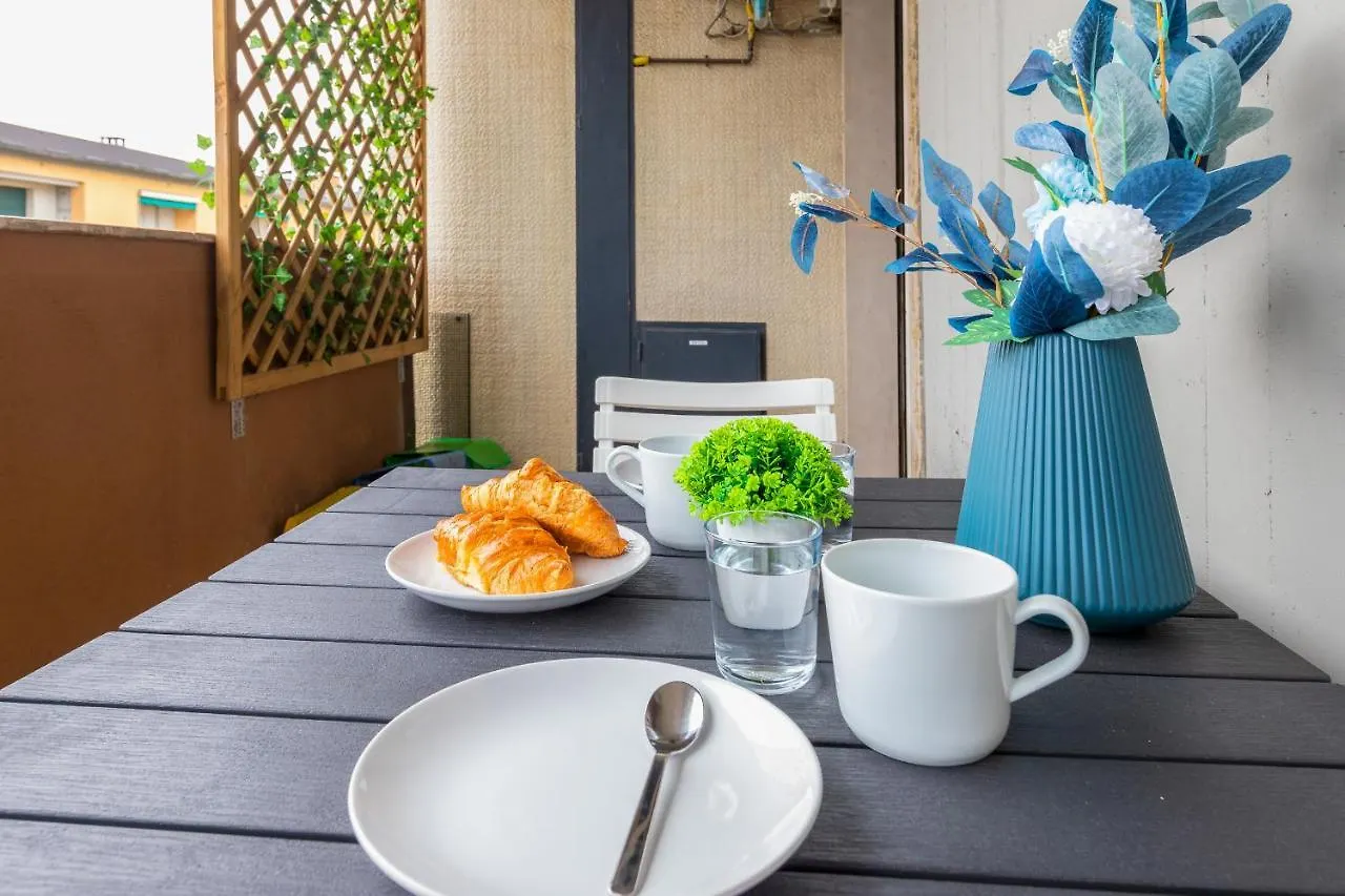 Apartment Niguarda-Zara Xxl Home,Two Balconies,Wifi,Family Milan Italy